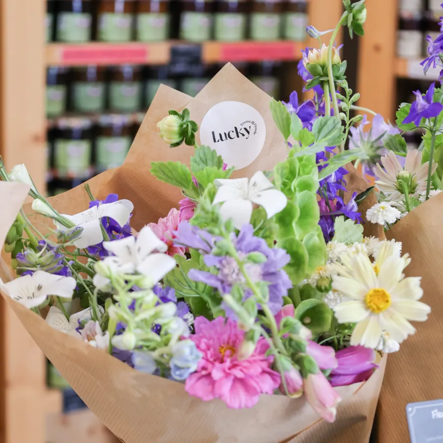 Les bouquets et compositions florales proposés au magasin