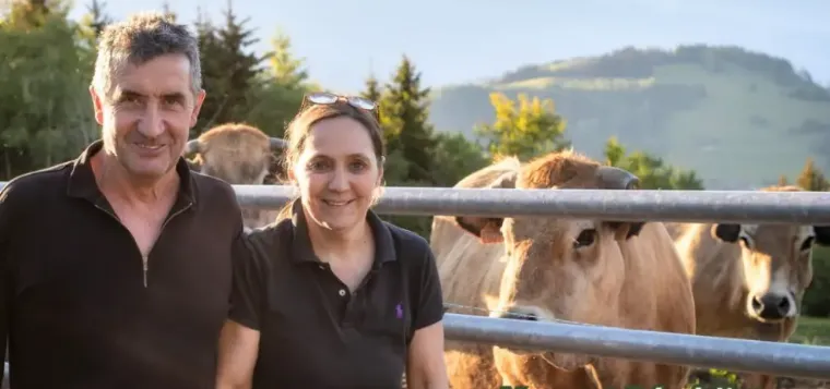 Yves et Bénédicte, éleveurs à la Ferme Cartier Millon aux Adrets